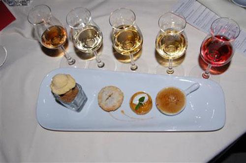 Five icewines paired with four peach desserts. © The Galley Guys